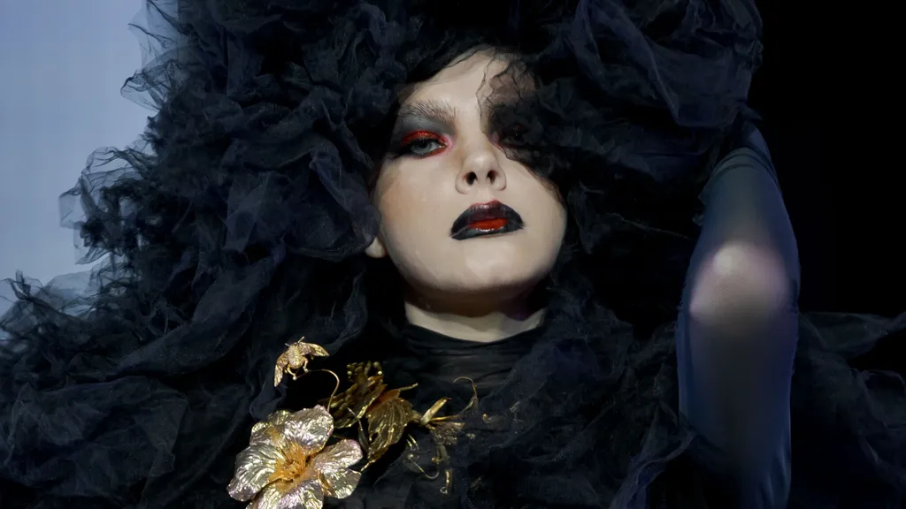 Masih Ada Kilau dalam Gelap